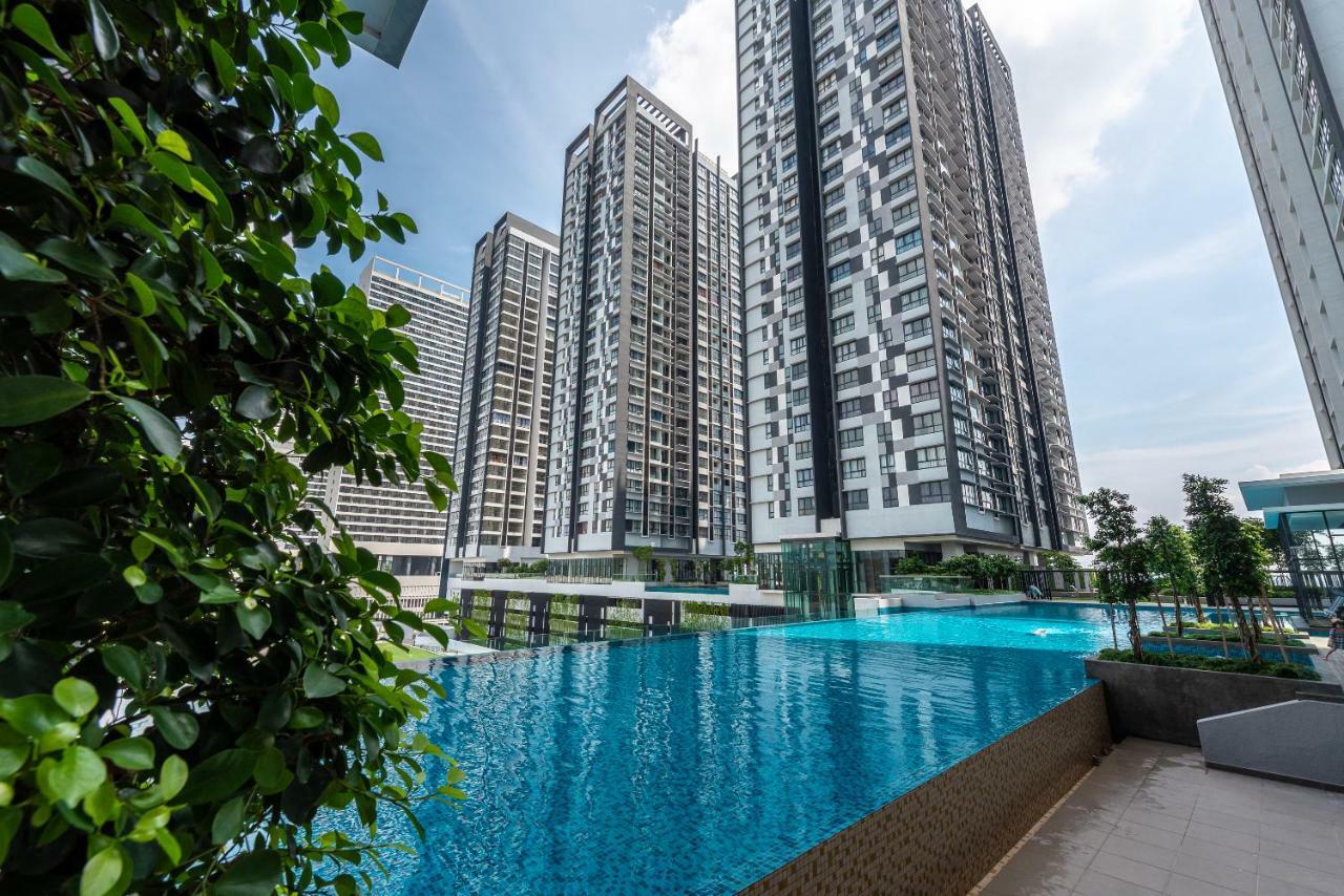 @Mario Direct Mrt Link & 50M Infinity Pool With Jacuzzi Apartment Shah Alam Exterior photo