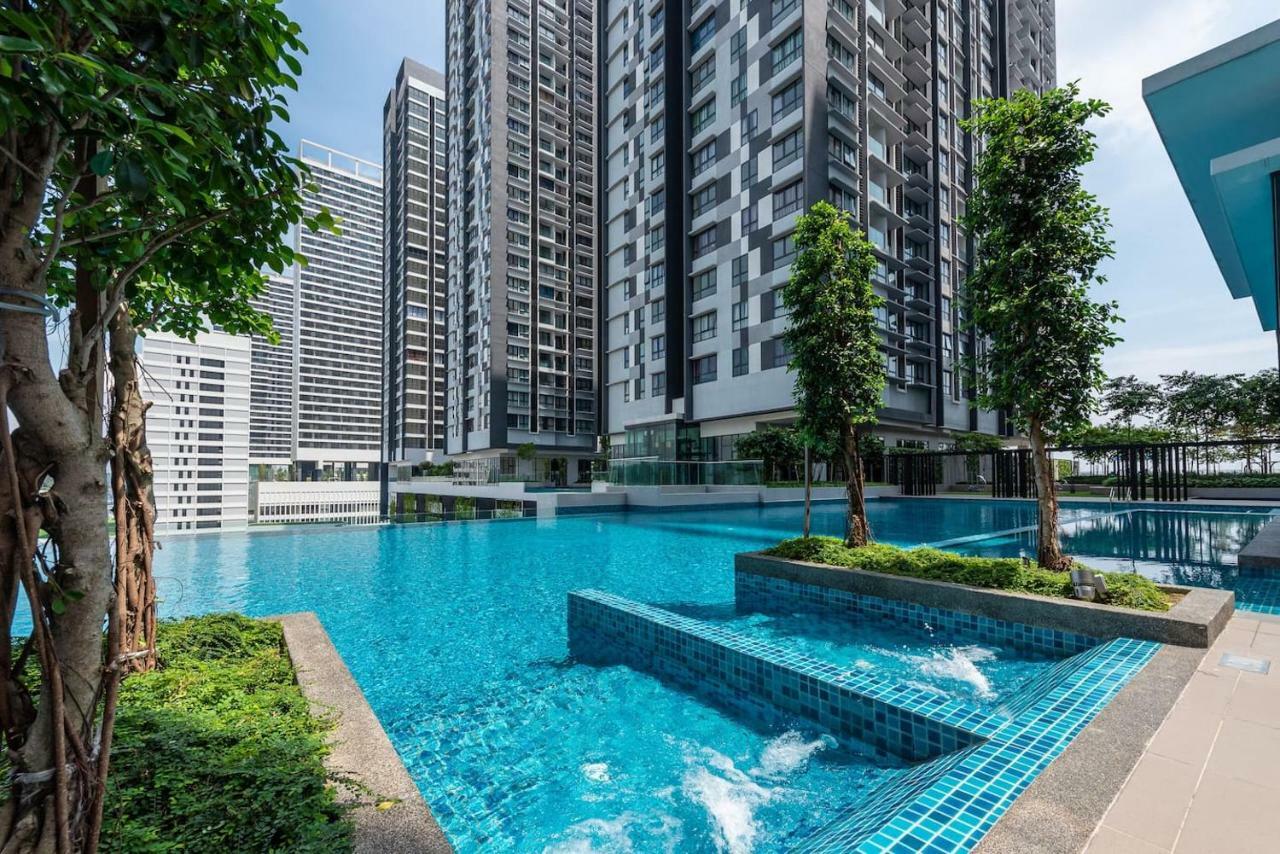 @Mario Direct Mrt Link & 50M Infinity Pool With Jacuzzi Apartment Shah Alam Exterior photo